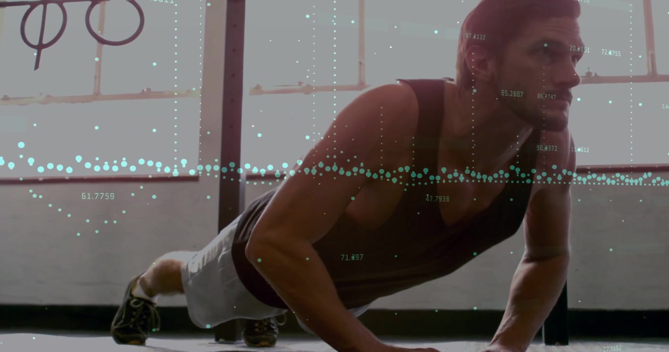 Mand starter armbøjninger for fitness, udfører gentagelser med data-overlay, der sporer bevægelse over kroppen, ringe.