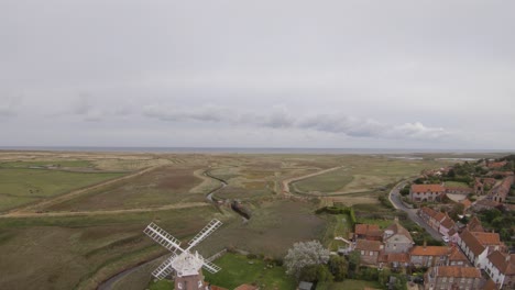 Aerial-drone-footage-of-Cley-Next-To-Sea,-and-the-surrounding-scenery,-Norfolk