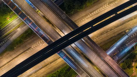 4k time lapse o hyper lapse zoom out: red de vista aérea o intersección de carretera para el trasfondo del concepto de transporte o distribución.
