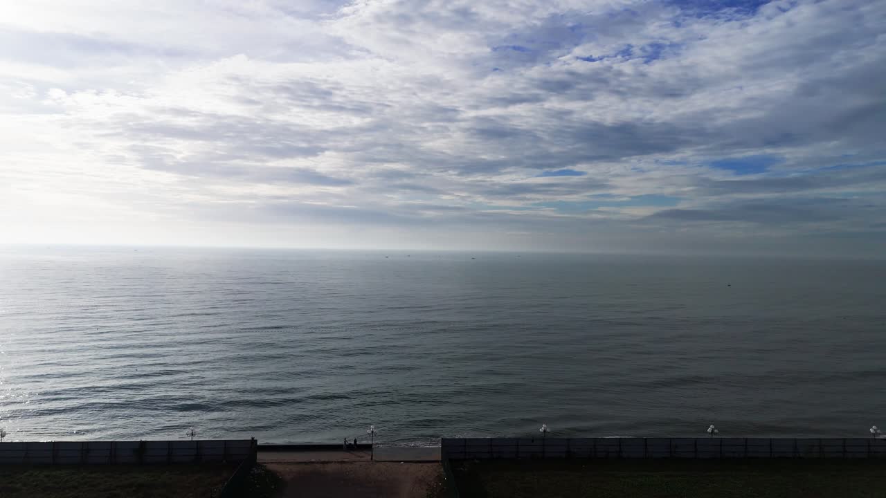 베트남 빈 투안 지방의 판 티에트 시의 바다의 공중 풍경.