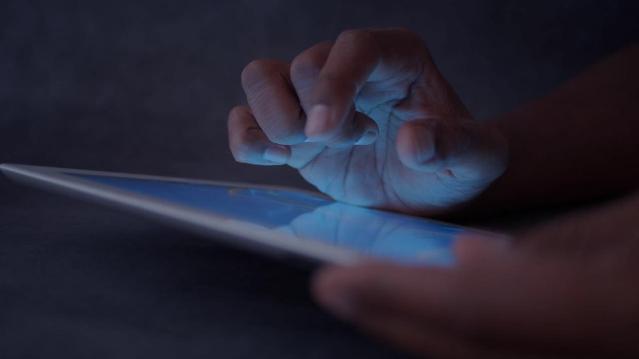 Using a Tablet in the Dark