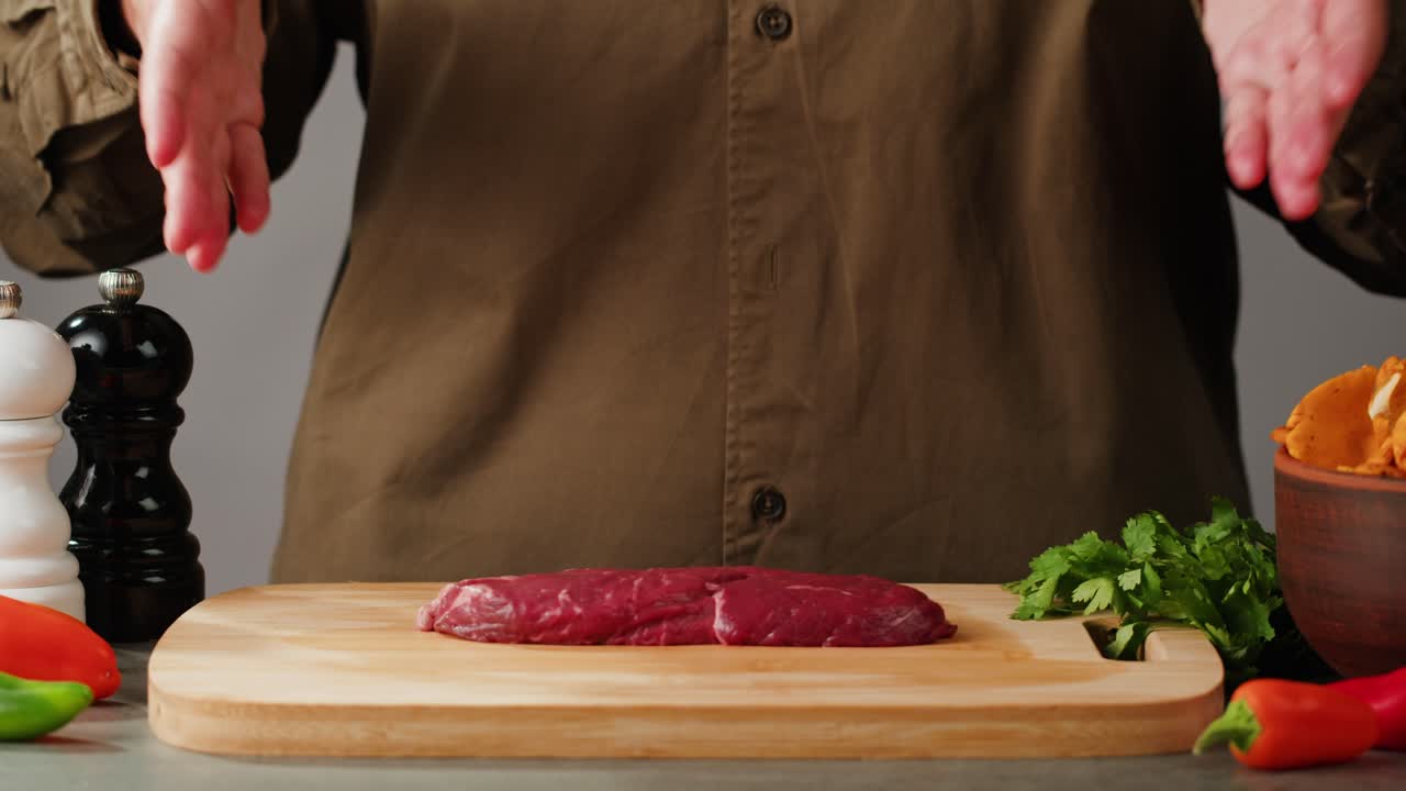 estoy preparando un filete.