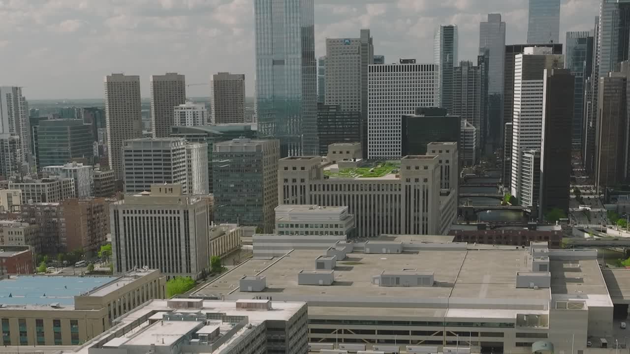 Aerial view of buildings and train tracks in Chicago