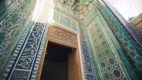 ciudad de samarcanda shahi zinda mausoleos arquitectura islámica mosaicos 34 de 51