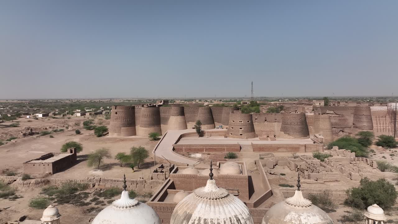 Drone records a 4K video of the Derawar Fortress in the Cholistan Desert