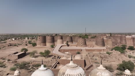 Drone-records-a-4K-video-of-the-Derawar-Fortress-in-the-Cholistan-Desert