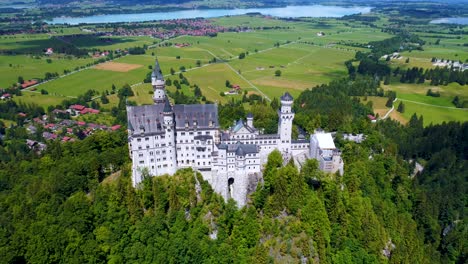 neuschwanstein castle bavarian alps germany