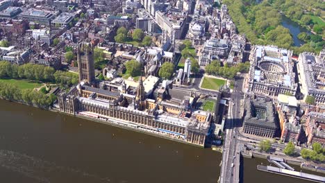 Vista-Aérea-De-Las-Casas-Del-Parlamento-Y-La-Abadía-De-Westminster,-Londres,-Reino-Unido