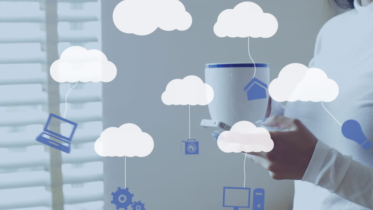 animación de nubes e iconos digitales sobre una mujer usando un teléfono inteligente