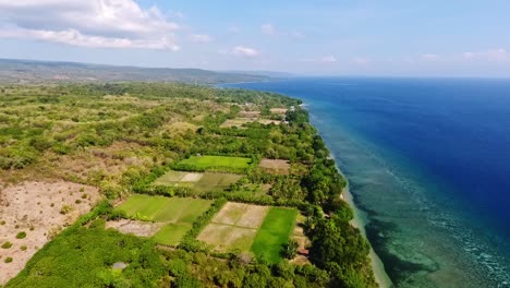 The-dramatic-contrast-of-Moyo-Island-coastline