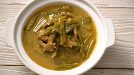 thai pork curry with morning glory