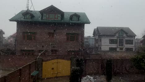 snow in pahalgm, kashmir: a snowy adventure in the himalayan region anantnag - snow on roads, snowboarding, and majestic view