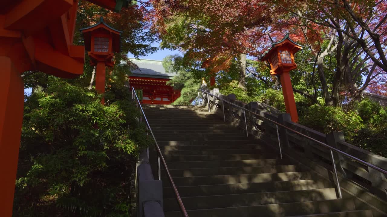Ana-Hachimangu Shrine in Tokyo during fall color season
