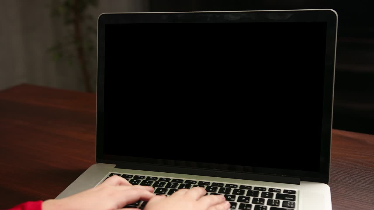 niños lección de educación a distancia, tecnología para niños. niño niño haciendo escuela