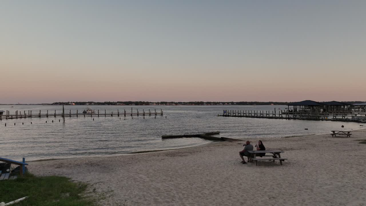 Tramonto su Pirates Cove vicino a Elberta, Alabama