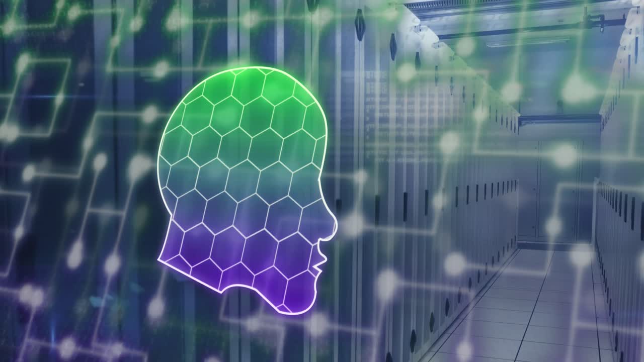 animación de la cabeza humana, conexiones y procesamiento de datos a través de la placa de circuitos y el servidor.