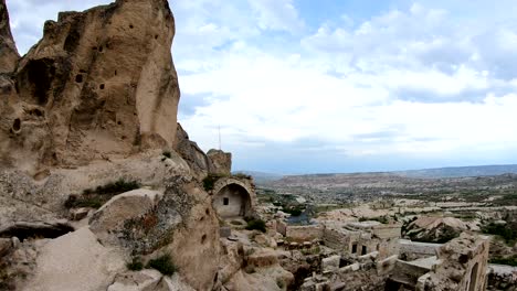 pov vista desde el castillo de uchisar. explorando capadocia. provincia de nevsehir. turquía