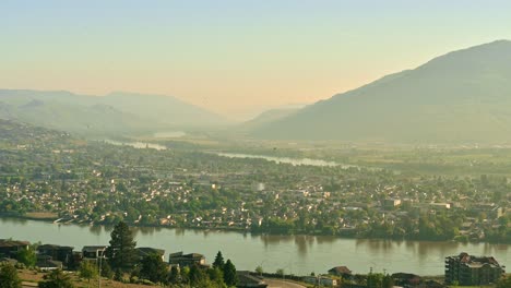 Immersed-in-Smoke:-Kamloops'-Panoramic-Views-Amidst-Forest-Fire-Impact