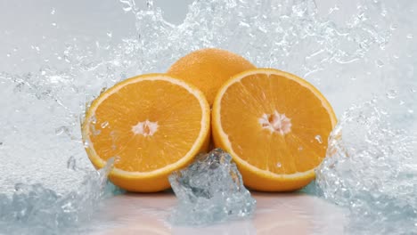 Süßwasserspritzer-Auf-Einer-Frischen,-Saftigen-Orange.-Aufgenommen-Mit-Super-Zeitlupenkamera-1000-Fps.