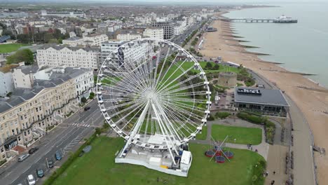 volando alrededor de la rueda gigante de eastbourne