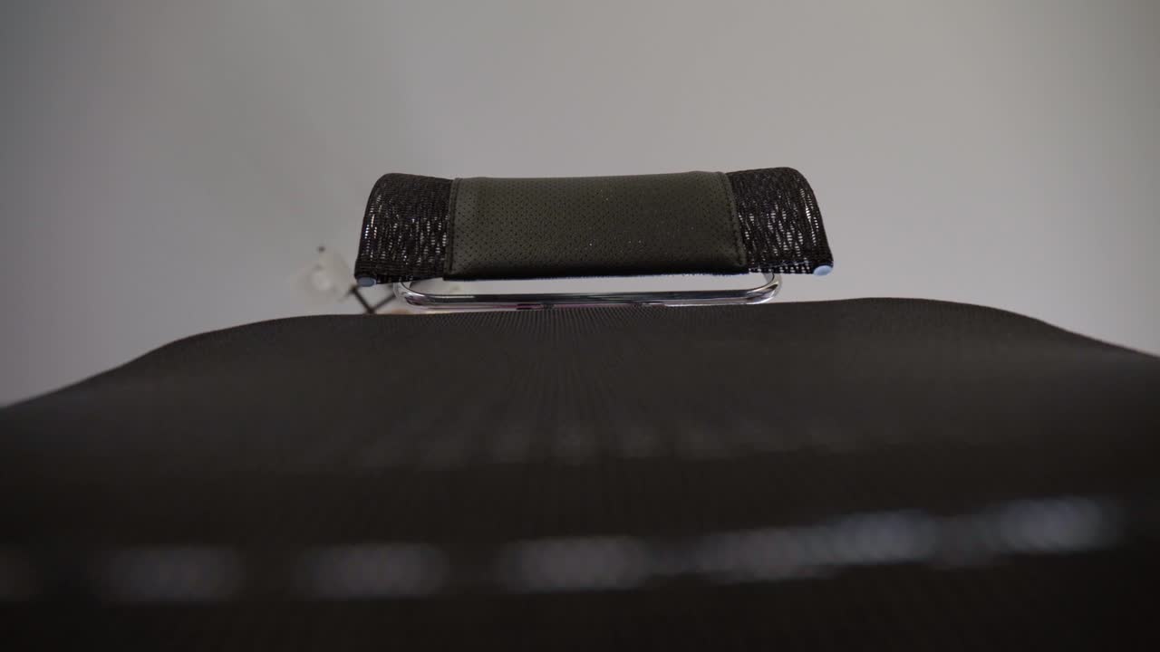 nuevo sillón de oficina. un nuevo mueble de oficina elegante