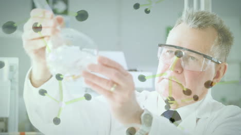 animación de moléculas químicas sobre científico caucásico masculino tomando muestras en el laboratorio