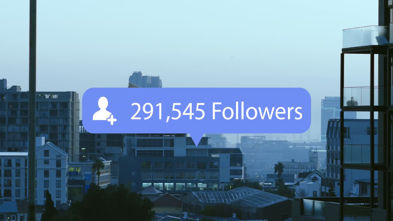 animación del icono de las redes sociales y procesamiento de datos sobre el paisaje urbano