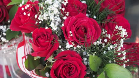 beautiful red roses bouquet