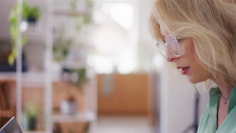 Woman-Working-on-Computer-in-Office