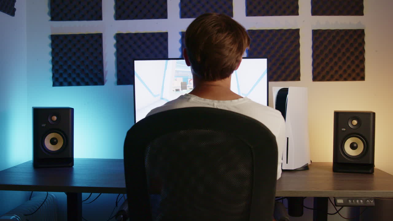 소년은 그의 게임 설정으로 걸어 선택