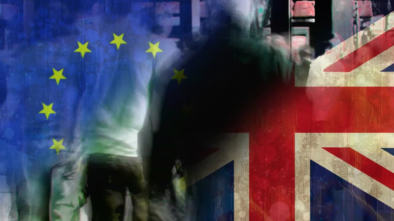 personas cruzando la calle video