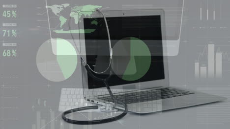animación del procesamiento de datos estadísticos a través de un estetoscopio a través de una computadora portátil contra un fondo gris