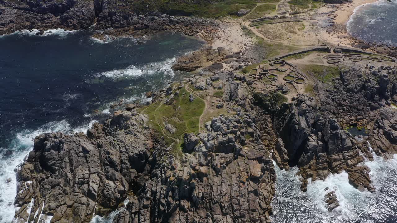 Castro de Baro&ntilde;a. Slow motion aerial parallax