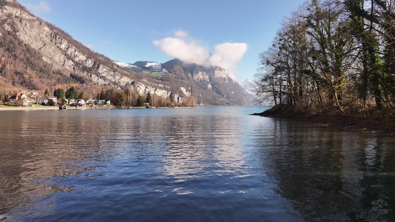 스위스 알파인 호수 풍경