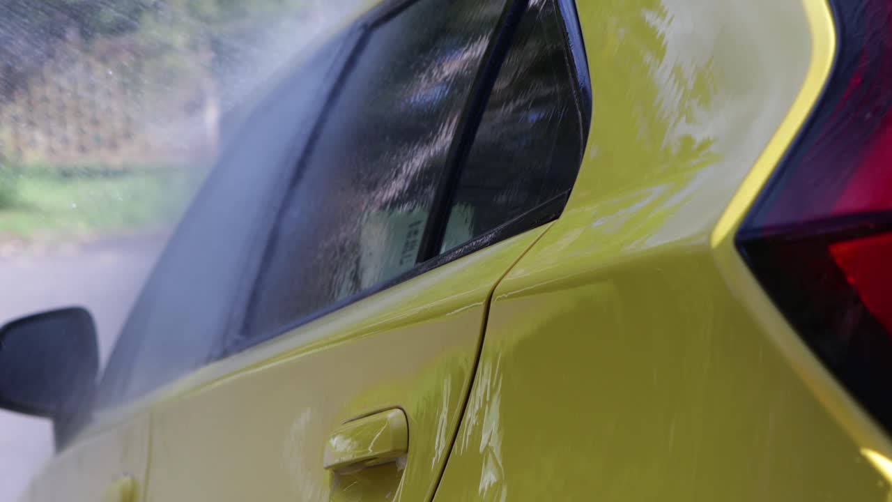 자동차 세탁 압력 세탁기 차 에 비누를 는