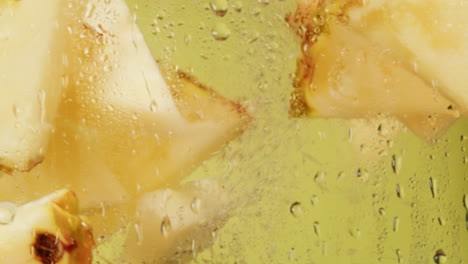pineapple slices in water