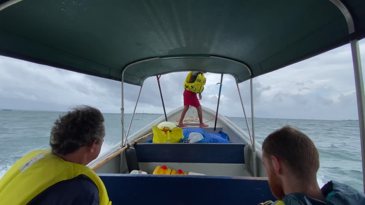 Sailing Touristic speedboat boat trip holiday Panama San Blas islands Central America
