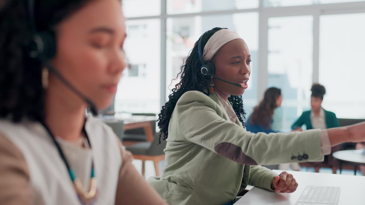 equipo de servicio al cliente en acción