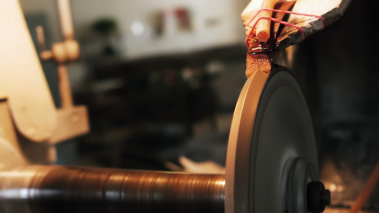 primer plano de las máquinas de corte de vidrio