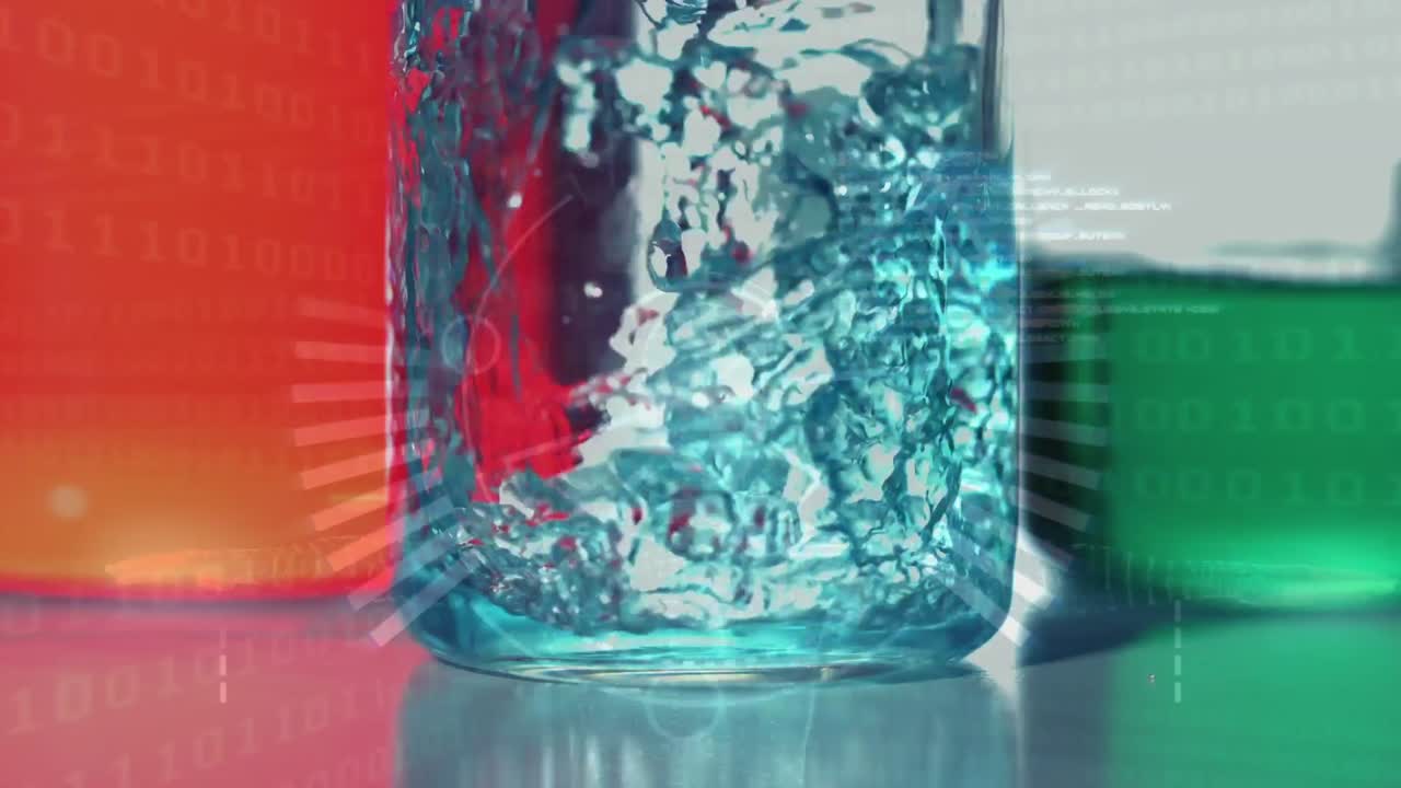 액체 컵 위에서 스 ⁇  스캔과 데이터 처리의 애니메이션