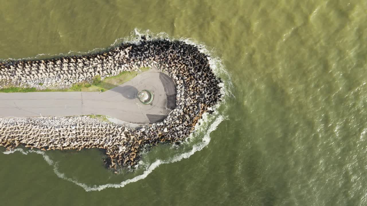 farol do molhe da barra de itajaí, santa catarina, brazil의 등대 위에서 높은 탑 뷰