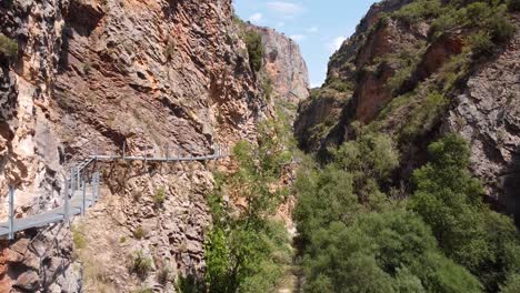 alquezar in huesca, aragon, spain – aerial drone view of the pasarelas del vero walking foot bridge through the canyon