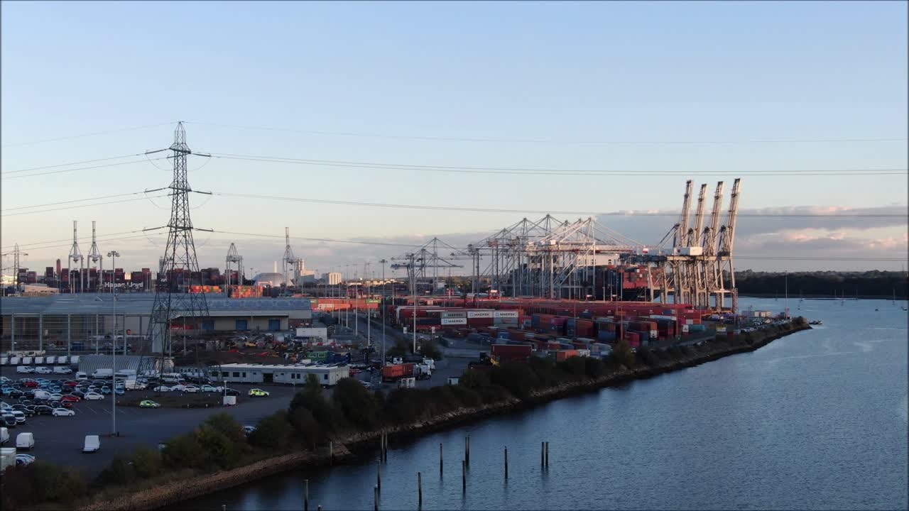 съемка с беспилотника порта саутгемптон