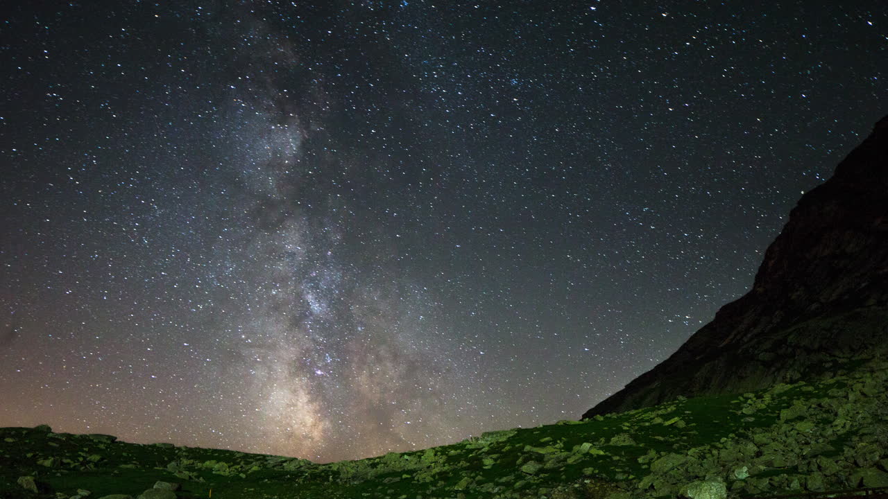 세인트 버나드 별 4k 00