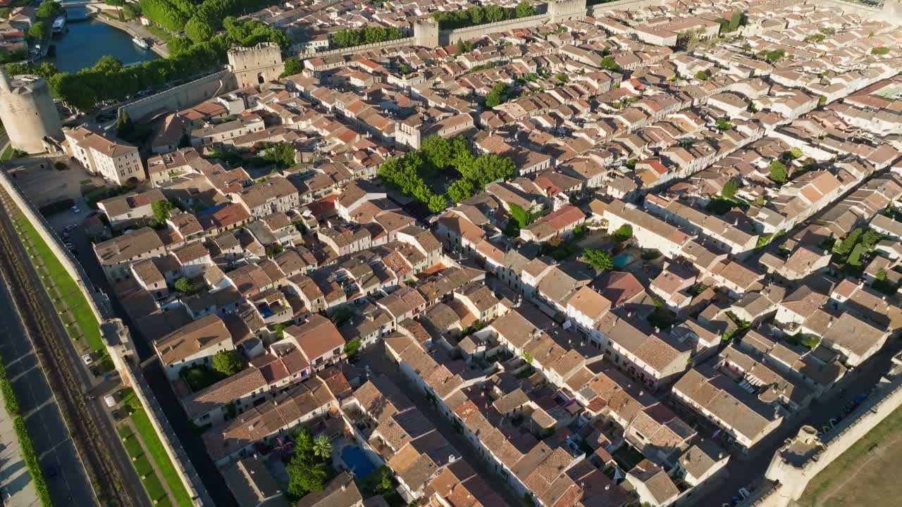 Una vista aerea del forte di Aigues-Mortes in Francia