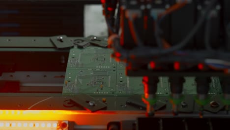 línea de ensamblaje automatizada de placas de circuitos