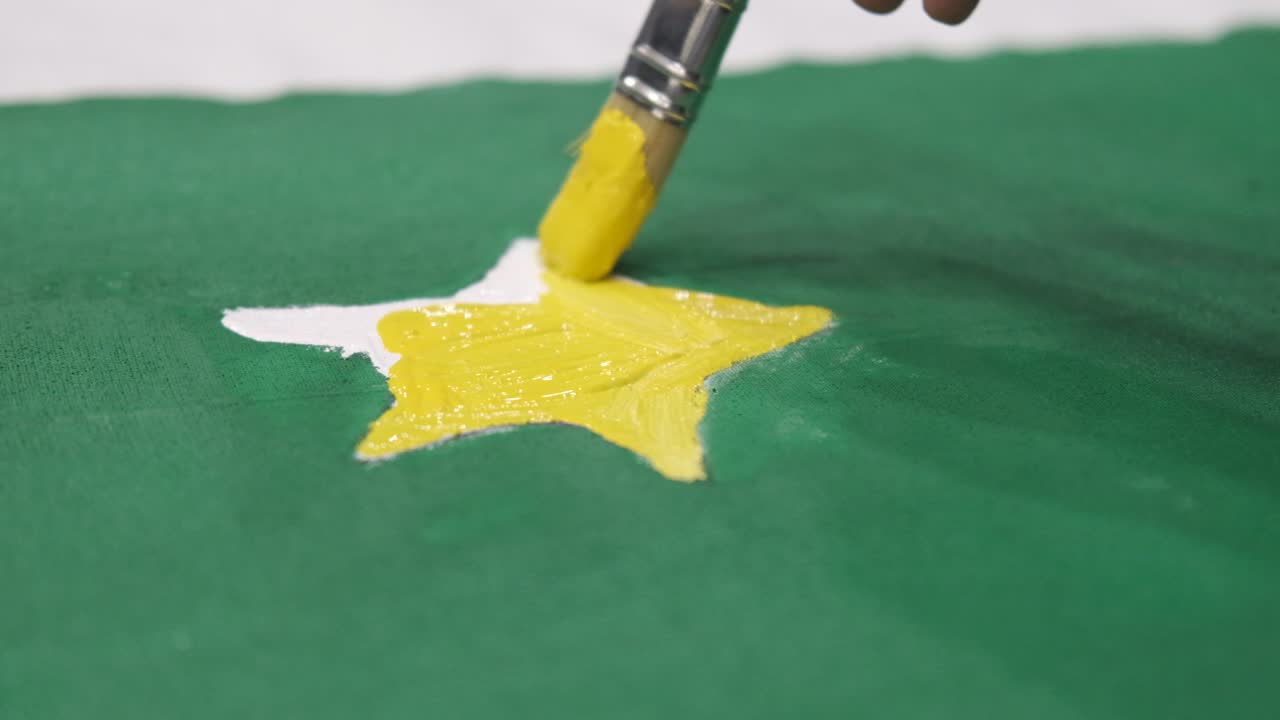 acrílico pintado con estrellas