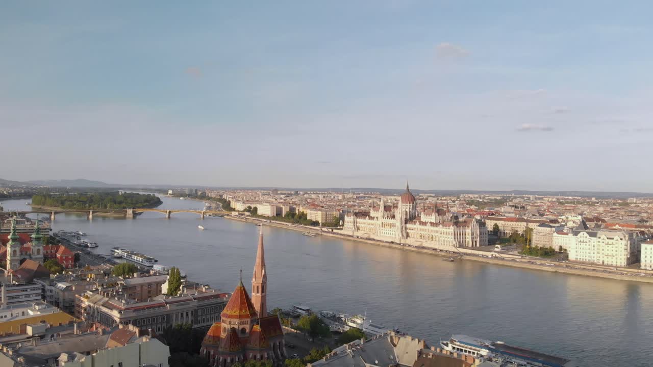 Filmato aereo in 4K dalla città di Budapest, 100 Mbps