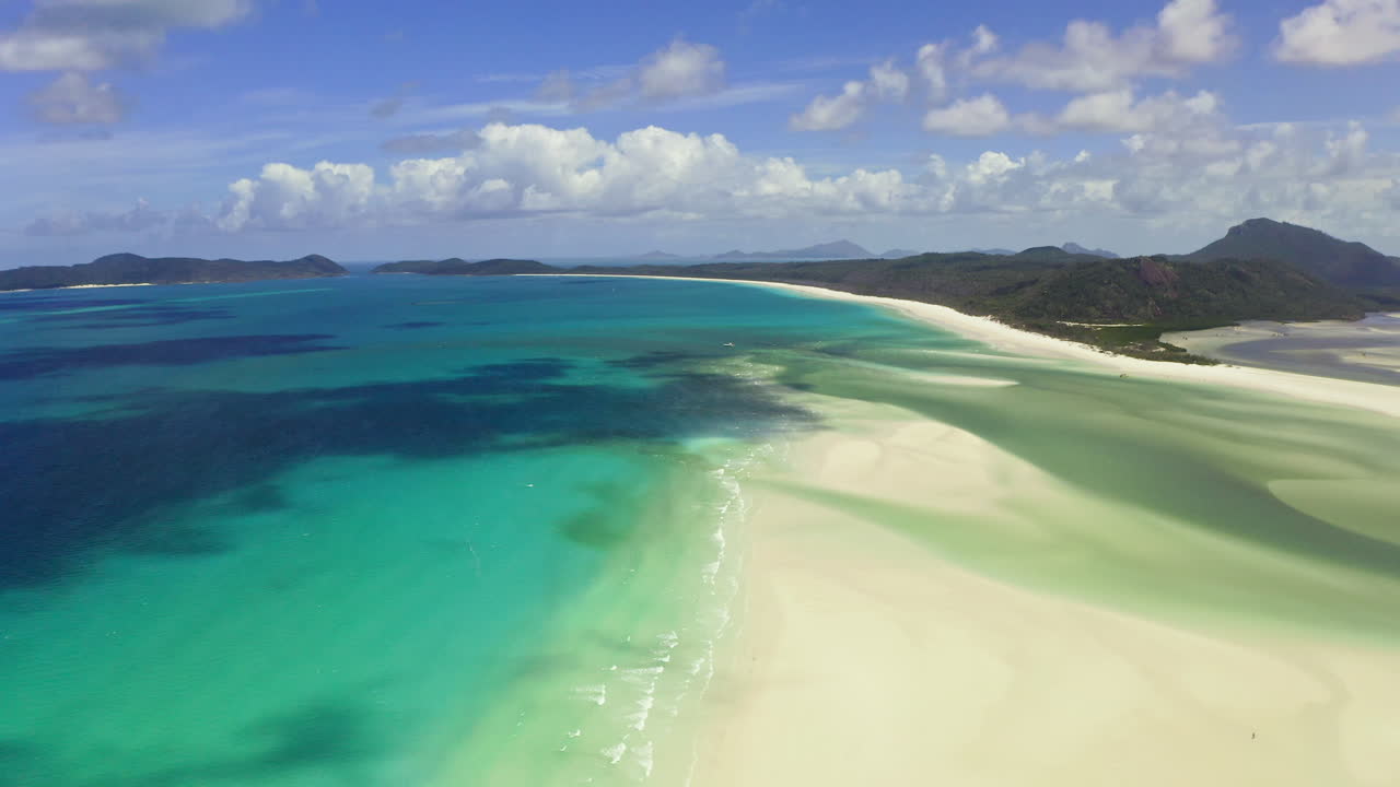 이곳의 아름다움에 감탄할 수 있습니다.