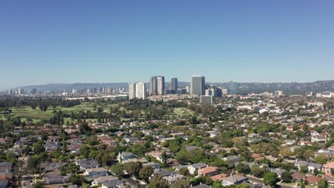 los ángeles, ca, estados unidos, vista aérea de las torres centrales en la ciudad del siglo en un caluroso día soleado